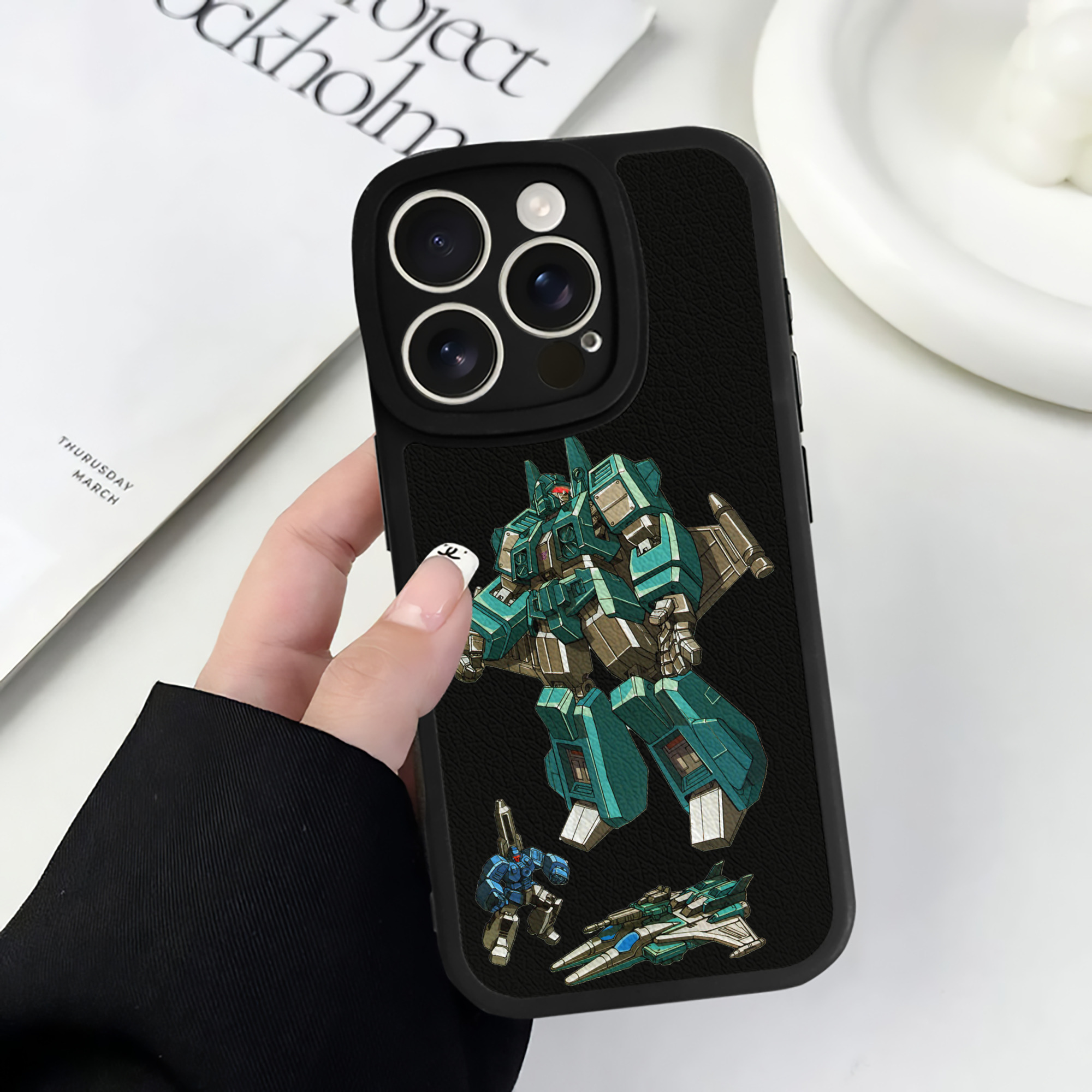 （画像用）  【iPhone 16シリーズ対応】シリコンスマホケース（レザー調） 材質：シリコン